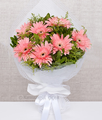 Pembe_gerbera_buketi_2.jpg