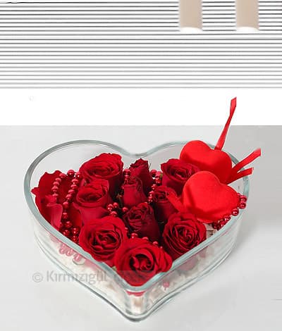 kalpli_yatik_vazoda_11_kgul.jpg